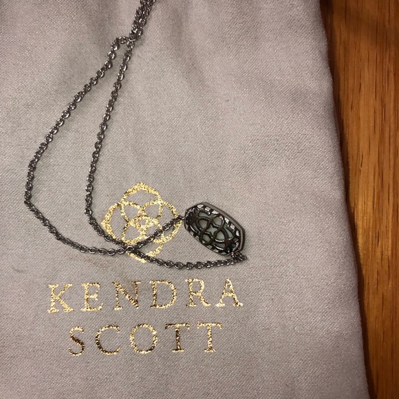 kendra scott necklace - Picture 3 of 3
